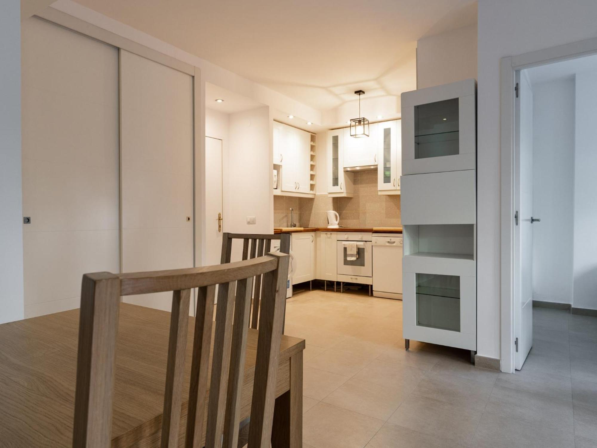 Beachside With Shared Pool Apartment Marbella