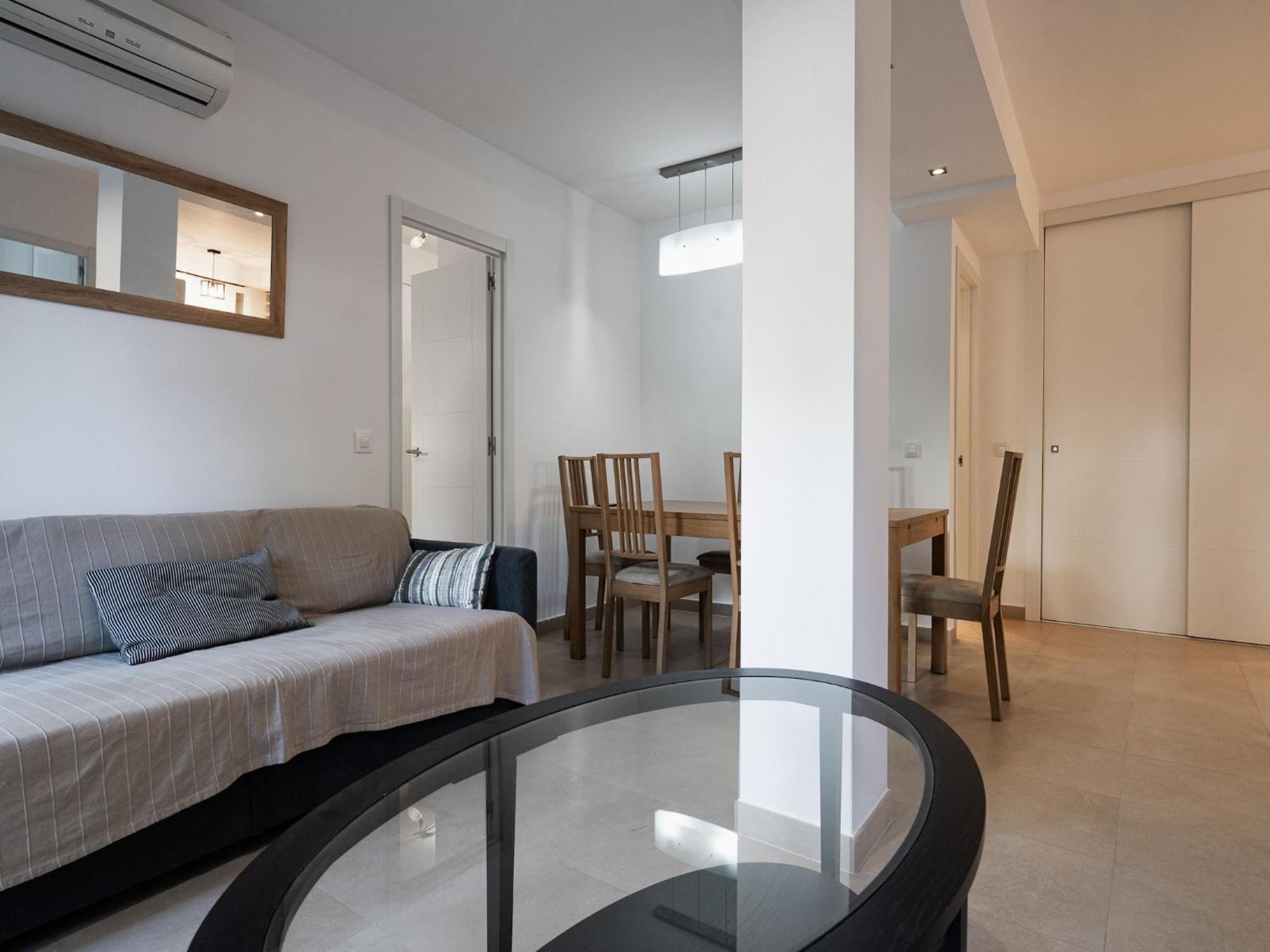 Beachside With Shared Pool Apartment *